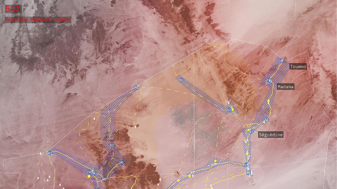 Auf dem Satellitenbild einer Wüstenlandschaft sind bunte Linien eingezeichnet sowie die Städte Agadez und die Ortschaften Séguédine, Madama und Toummo markiert  
